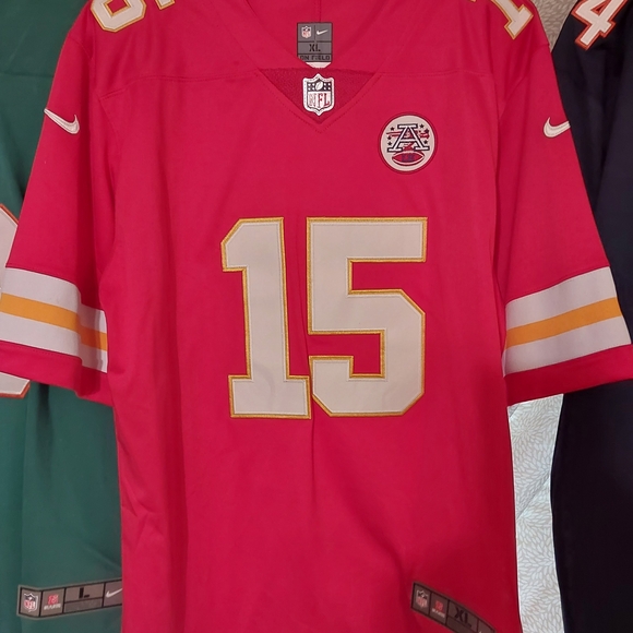 Nike Red and White Men's Jersey - Picture 2 of 2